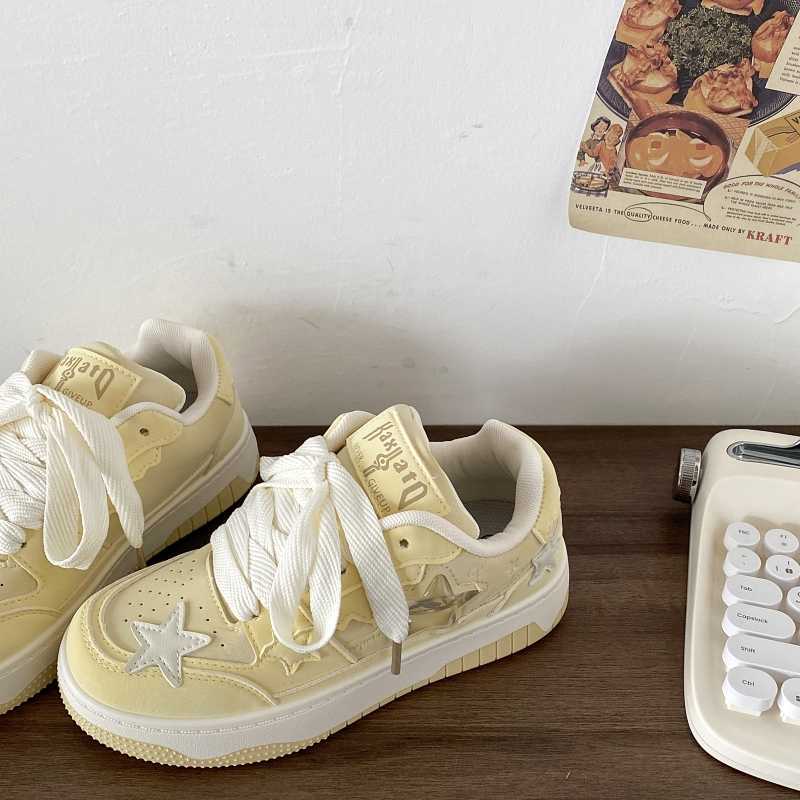 Thick Bottom Star Pattern Sneakers Women's Retro Leisure Sports Bread Shoes