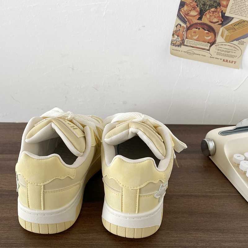 Thick Bottom Star Pattern Sneakers Women's Retro Leisure Sports Bread Shoes