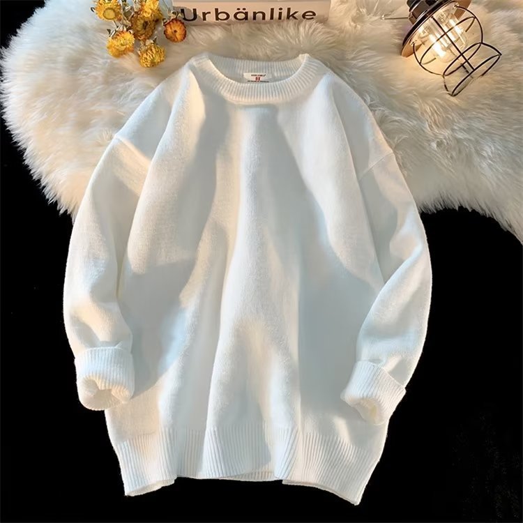 Spring And Autumn Simplicity Men's Loose Round Neck Sweater