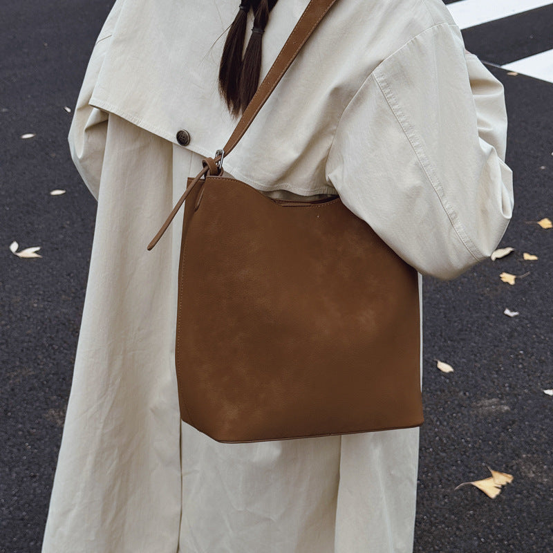 Versatile Retro Matte Women's Single-shoulder Large-capacity Bucket Bag
