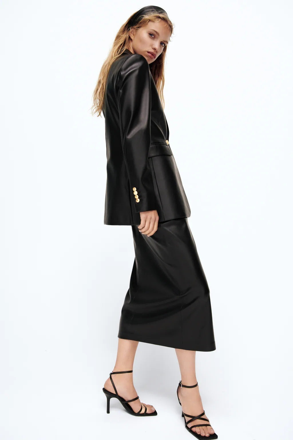 Temperament Pocket Decorated With A Button Coat